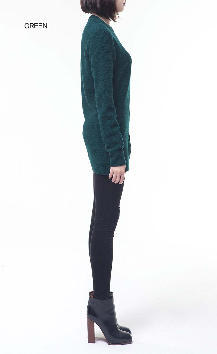 round neck slit pullover