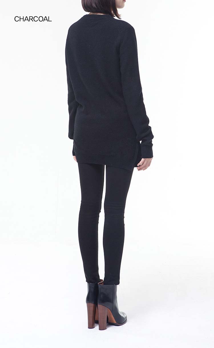 round neck slit pullover