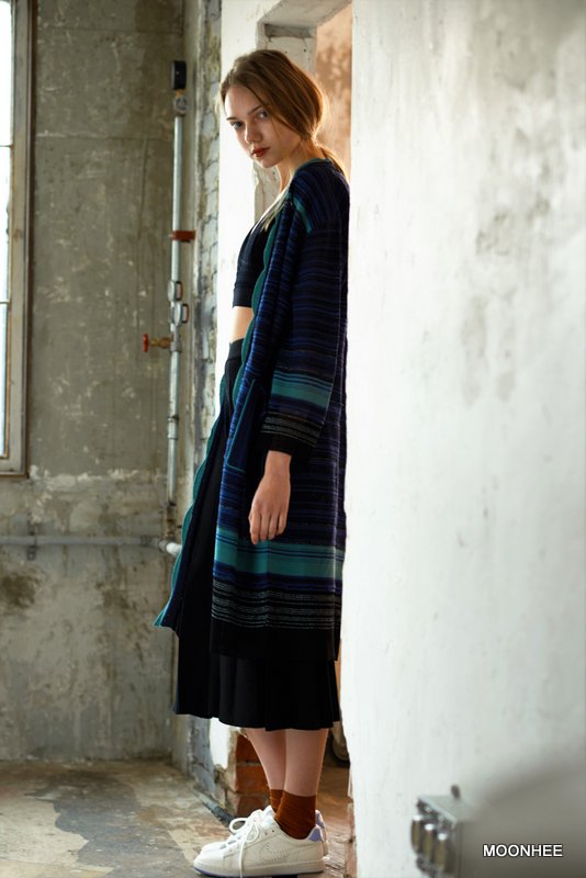 MULTI COLOR FRILL GOWN CARDIGAN (NAVY)