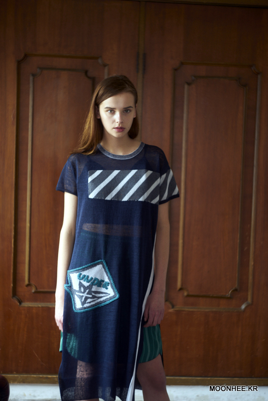 ARROW MOTIF LINEN DRESS (NAVY)