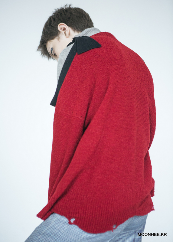 Cut-Out Shoulder Ribbon Sweater [RED]