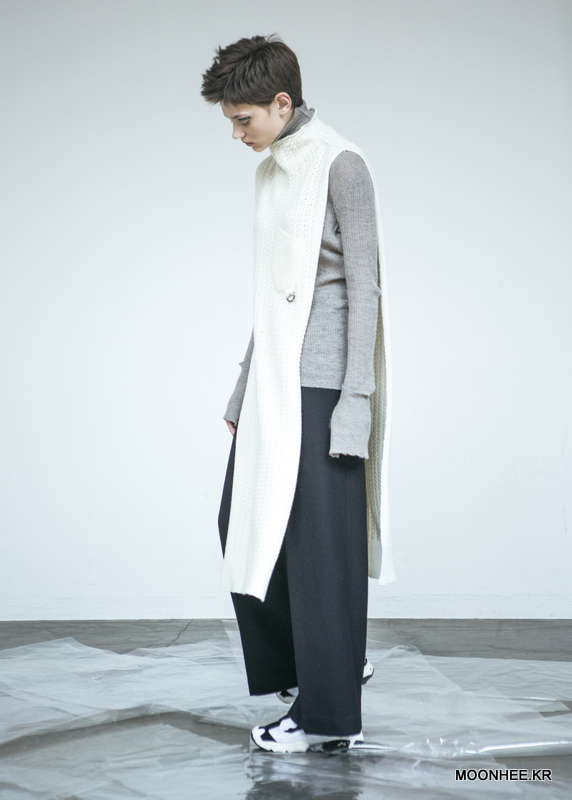 Side Slit Cable Long Vest [IVORY]