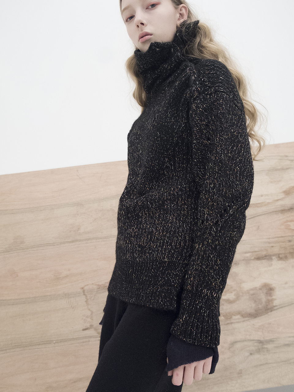 M7WT01A [Multi-Colored Ribbed Bulky Pullover] BLACK