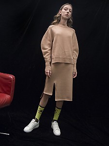 M7WT04A [Structural Sleeve Ribbed Pullover] BEIGE