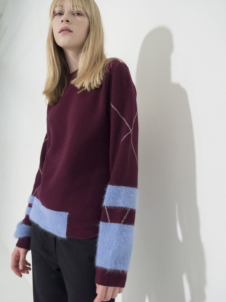 Sleeve Angora Point Round-Neck Pullover - WINE