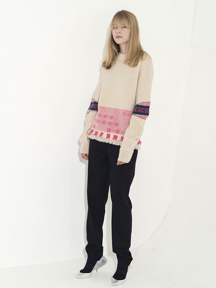 Flower Motif Jacquard Ribbed Pullover - IVORY